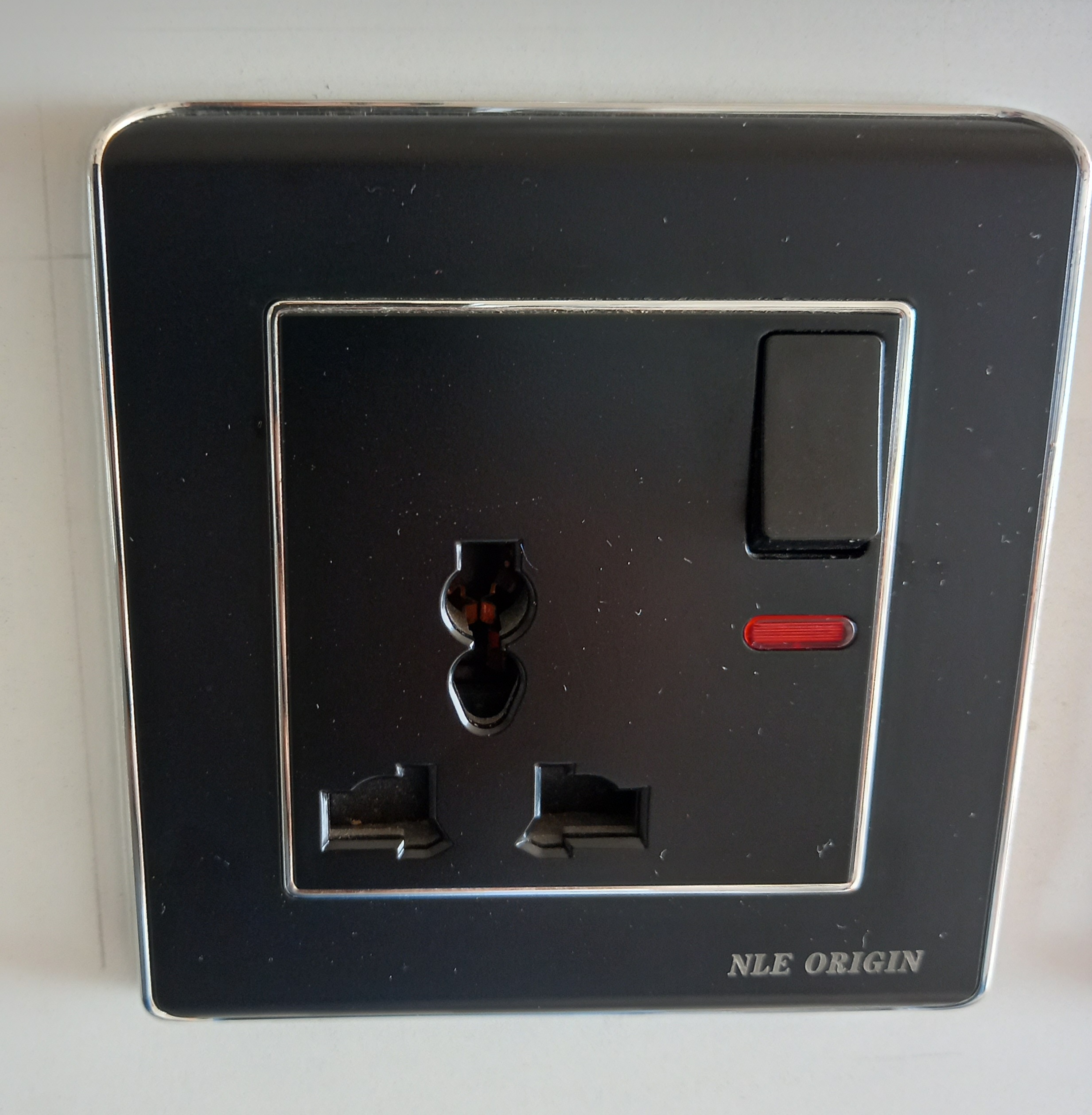 Single socket Nle Black on Black