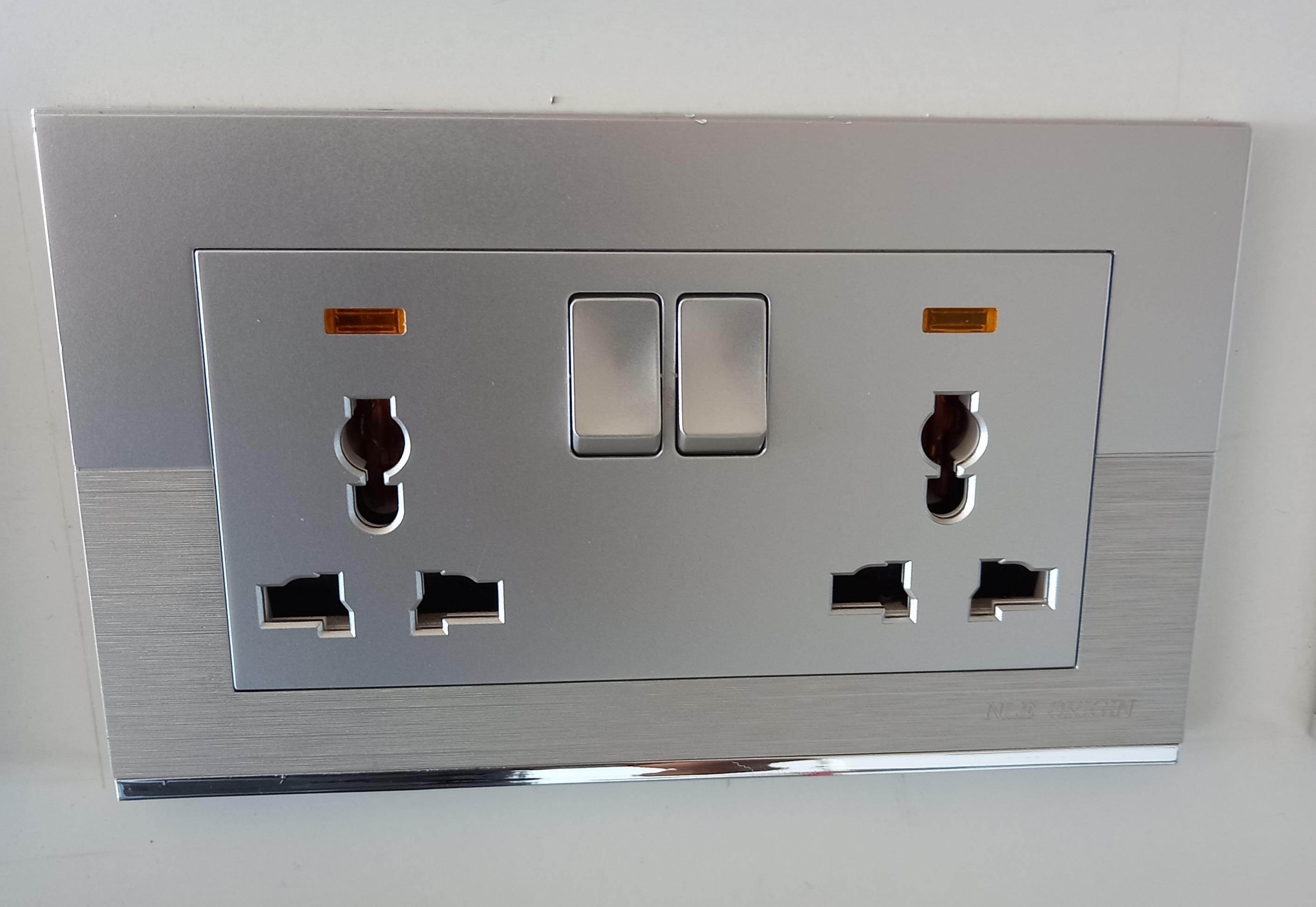 Double socket Nle Silver on Silver
