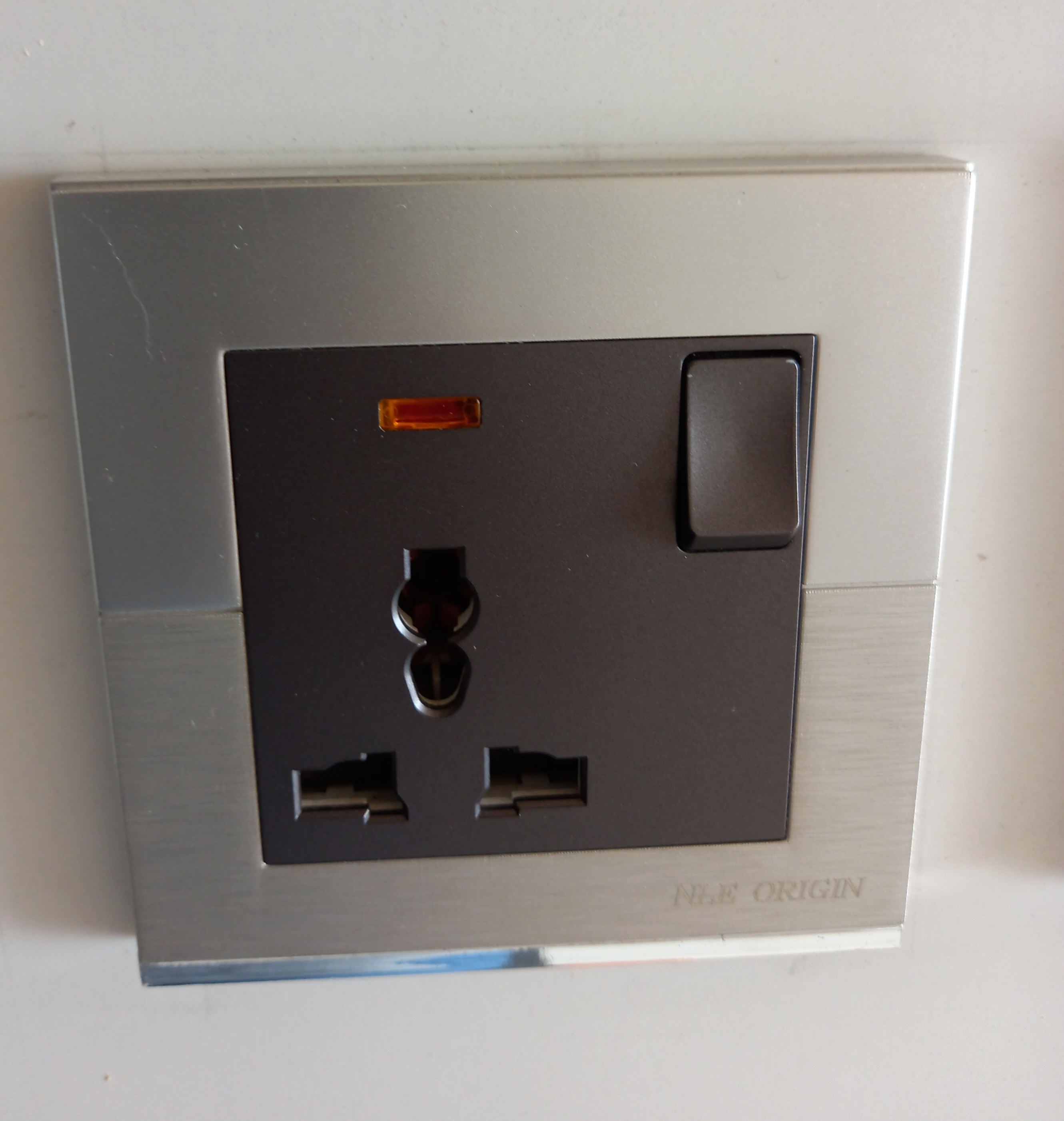 Single socket black on silver