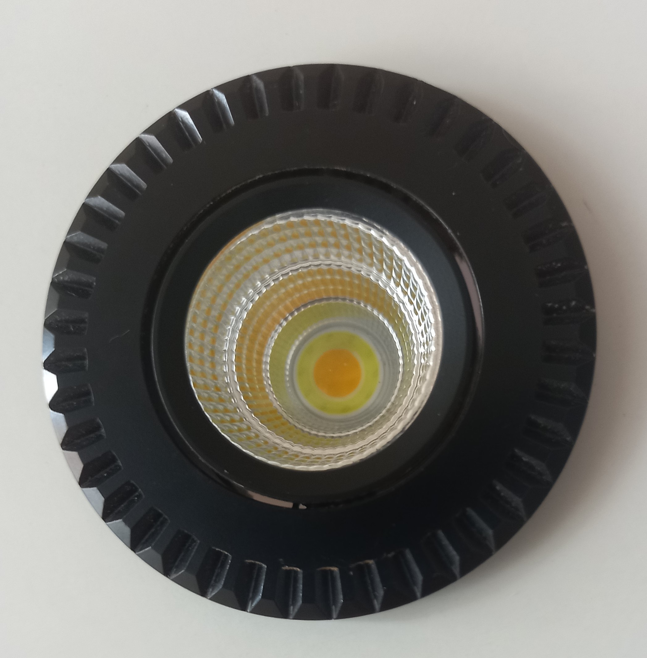 NLE L 26 Black spot light