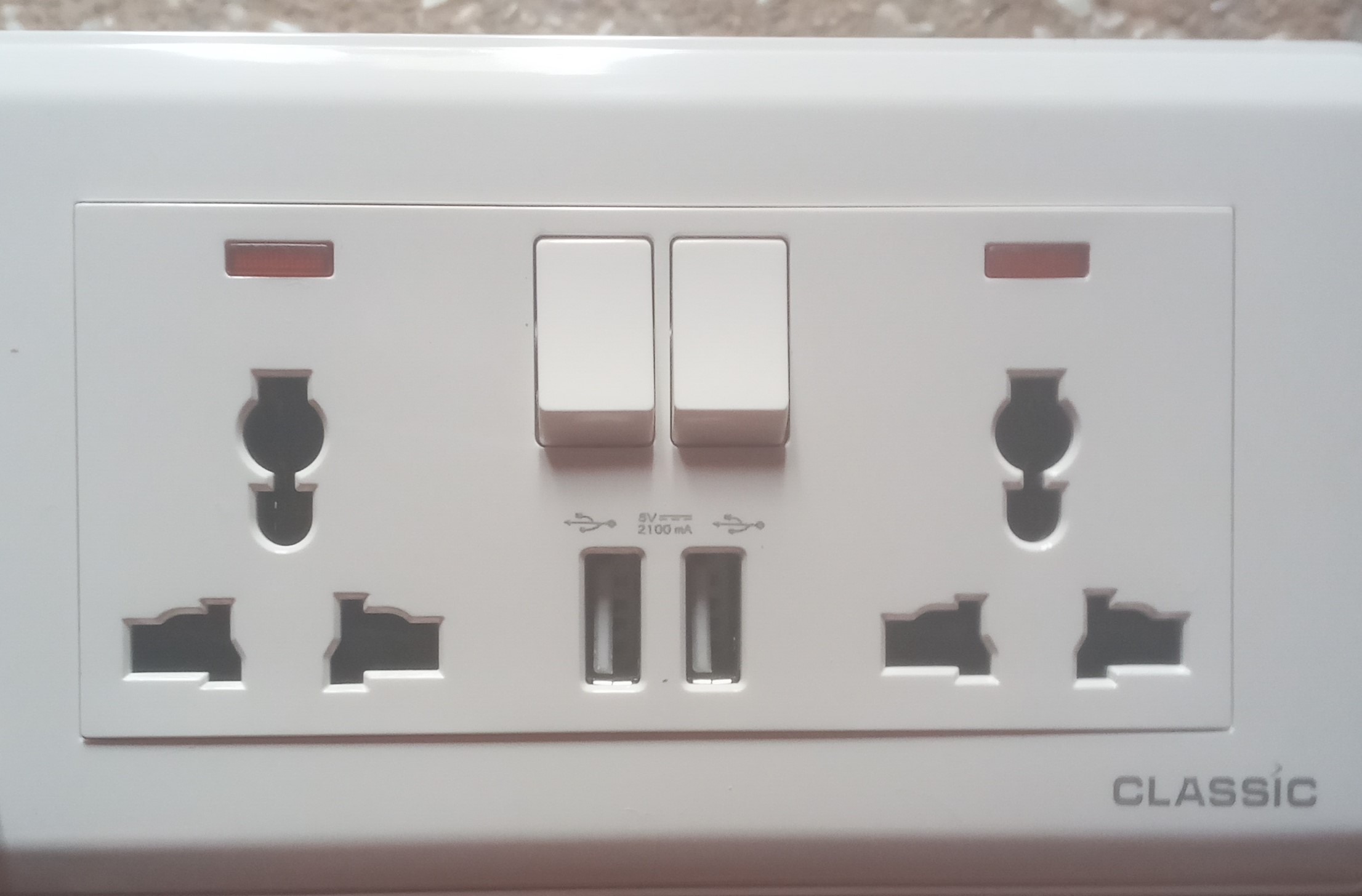Double socket USB classic