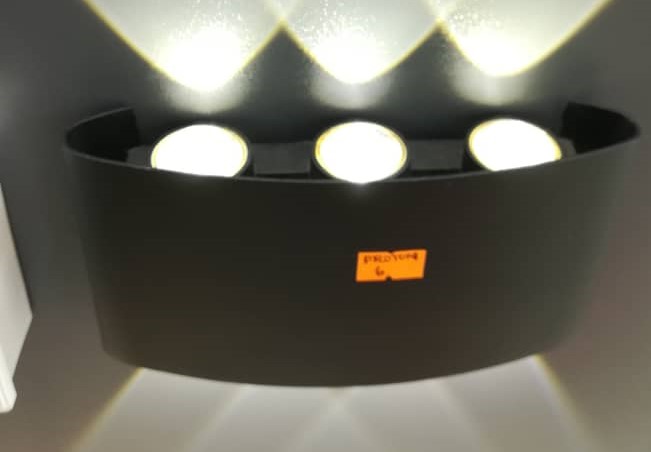 PROTON 6 wall light