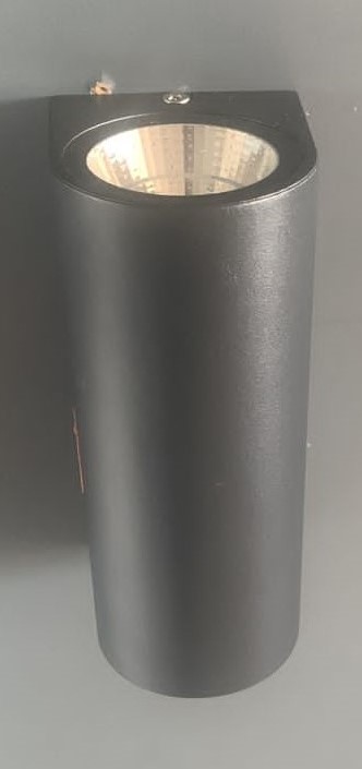 T 802 wall light