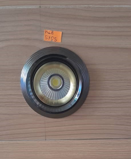 NLE 5105 spotlight