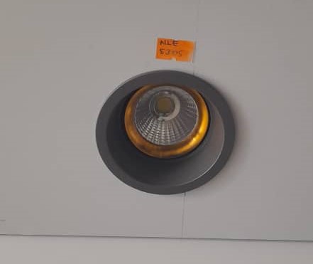 NLE 5305 spotlight
