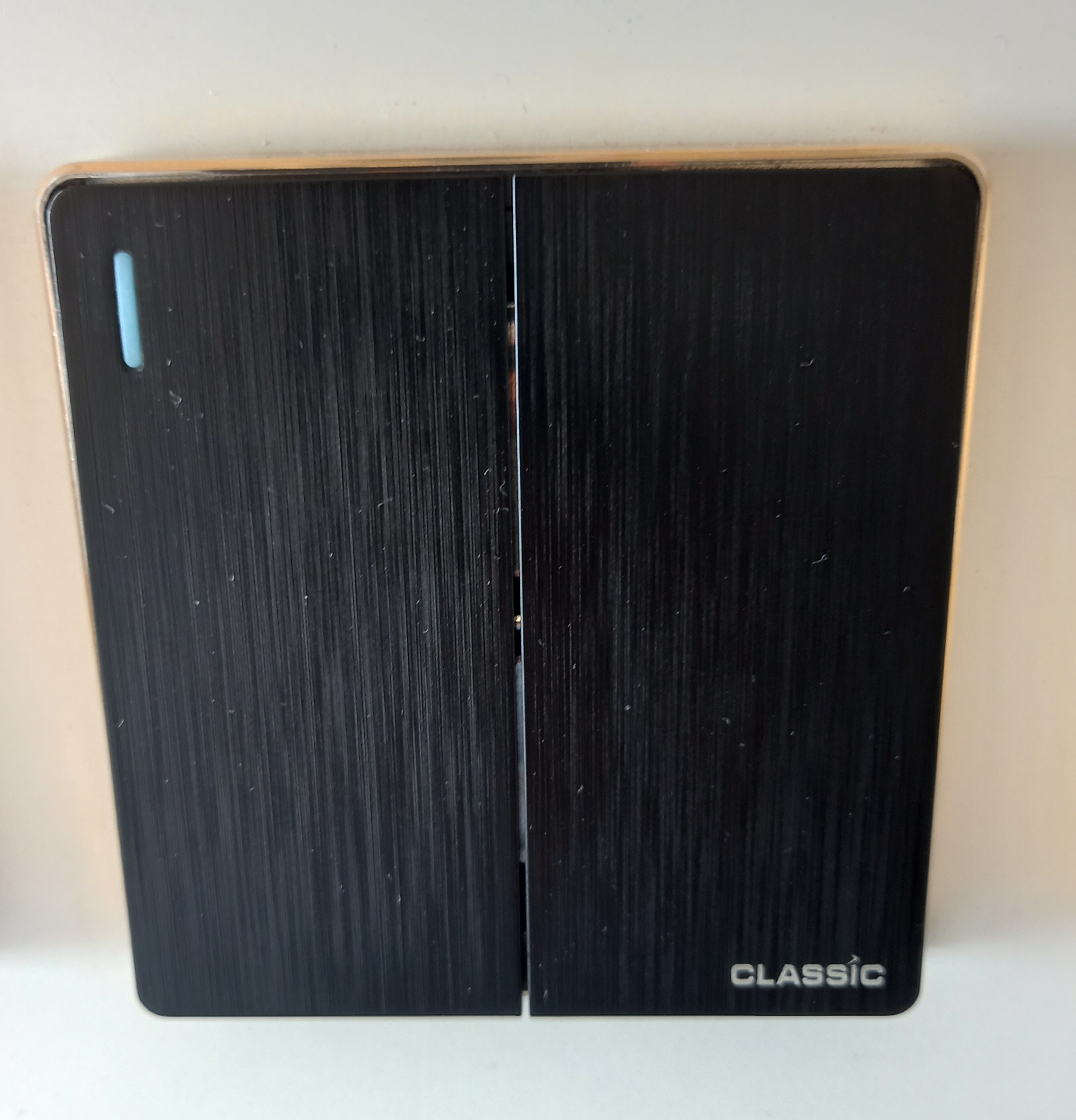 2 gang switch C72 classic black