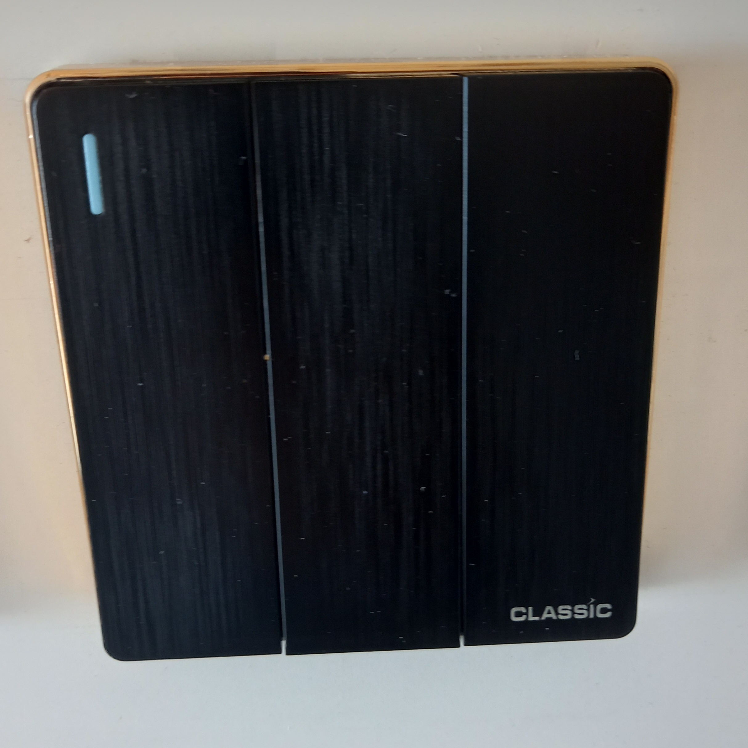 3 gang switch C72 classic black